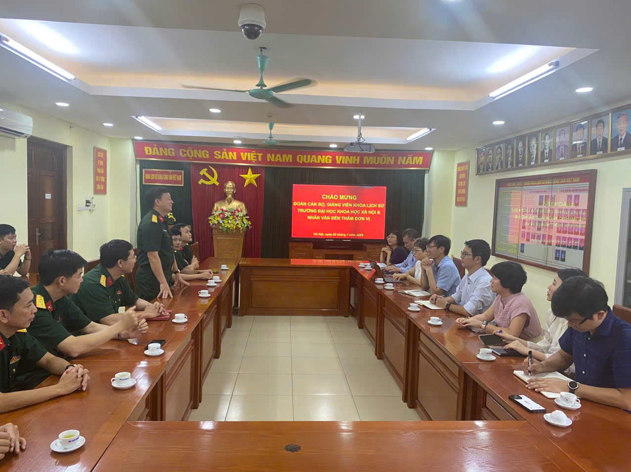 Buổi gặp gỡ và làm việc giữa Khoa Lịch sử và Khoa Lịch sử Đảng Cộng sản Việt Nam, Học viện Chính trị, Bộ Quốc phòng