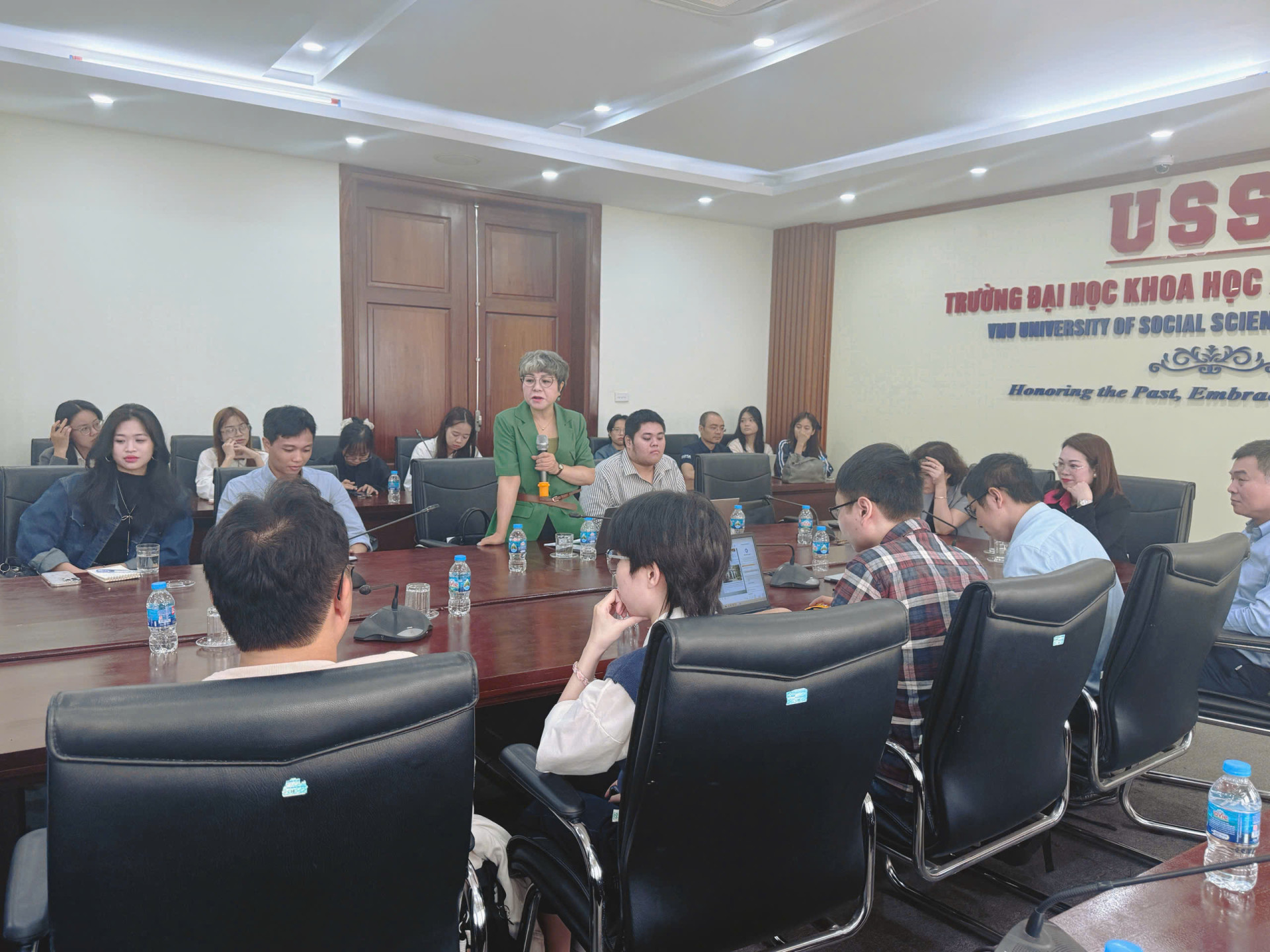 385207809525019783840