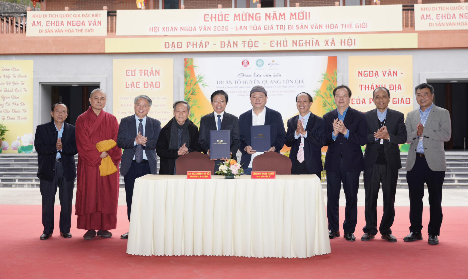 Hợp tác chiến lược giữa trường ĐH KHXH&NV và Công ty cổ phần du lịch văn hóa Ngọa Vân - Yên Tử