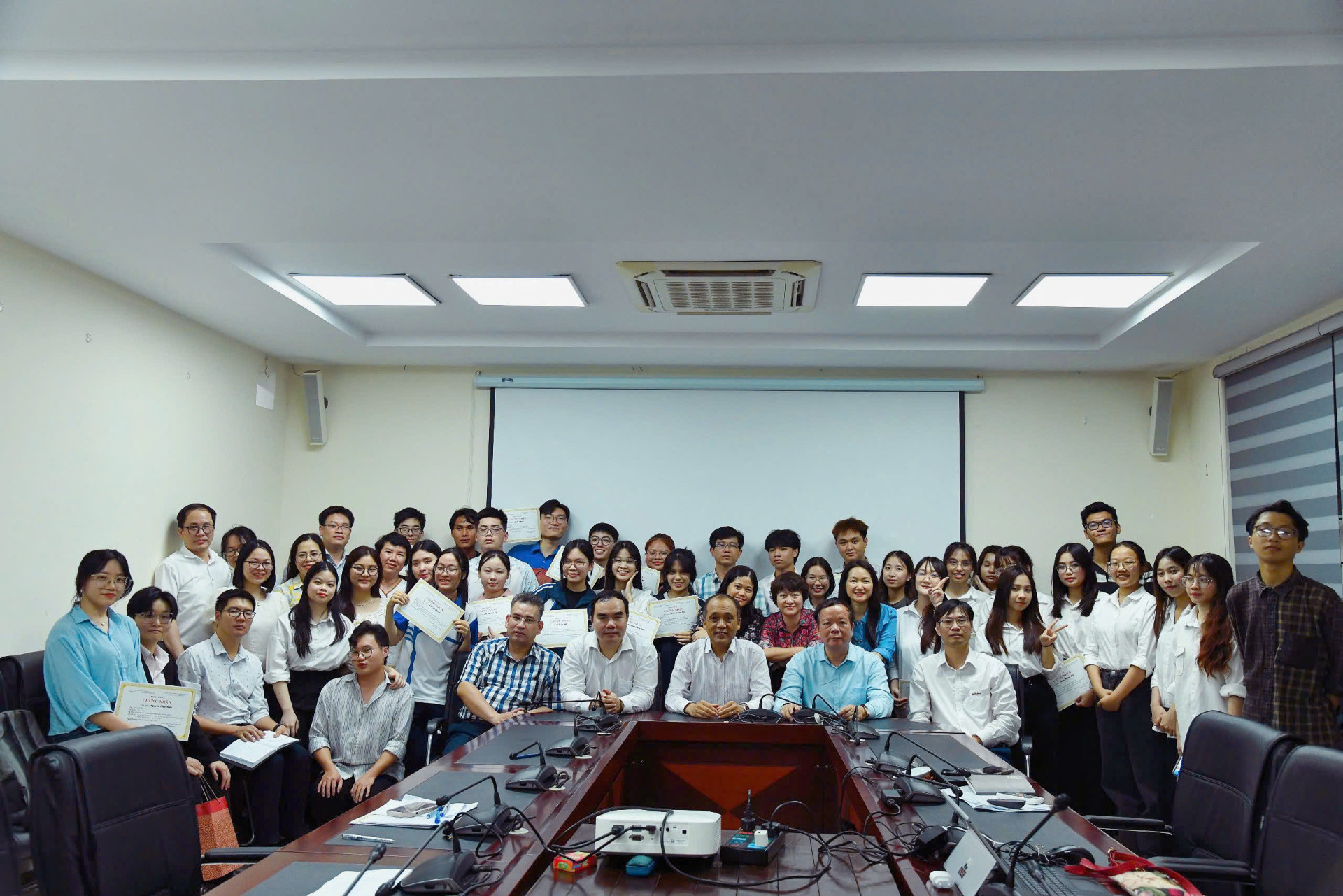 THÔNG BÁO TỔ CHỨC HỘI NGHỊ NGHIÊN CỨU KHOA HỌC SINH VIÊN CẤP KHOA NĂM HỌC 2025 - 2026